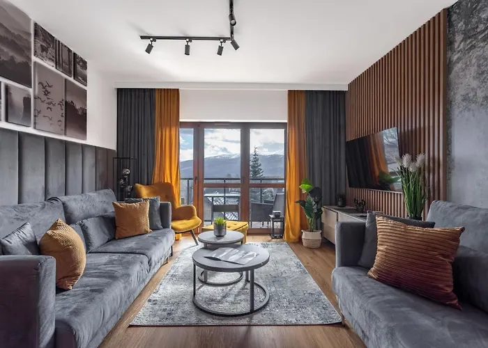 Park B18-z Dostepem Do Basenu, Sauny, Jacuzzi, Silowni * 斯克拉斯卡波伦巴