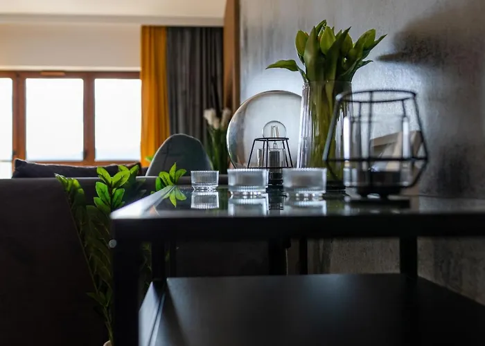 Park B18-z Dostepem Do Basenu, Sauny, Jacuzzi, Silowni